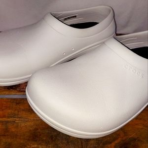 Crocs Dual Comfort Shoe Professional Clog Slip Resistant Closed Toe